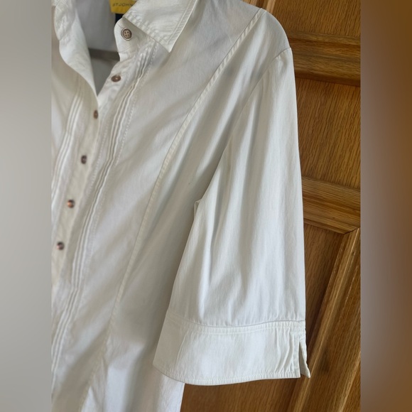 St. John White Short Sleeve Button Down Blouse Size 8 - Picture 4 of 11